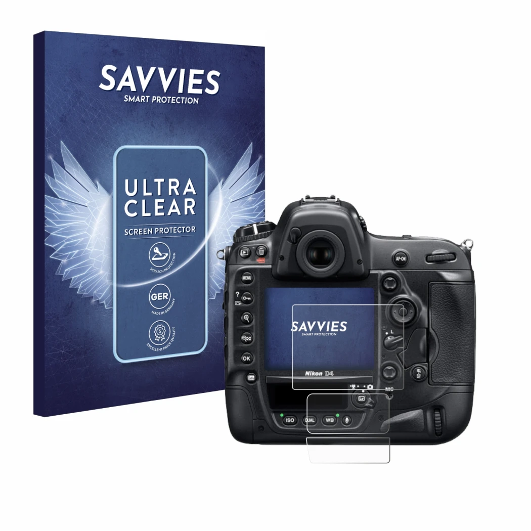 Parte frontale di una confezione del prodotto con il logo del marchio Savvies. Accanto è raffigurato il dispositivo Nikon D4 c