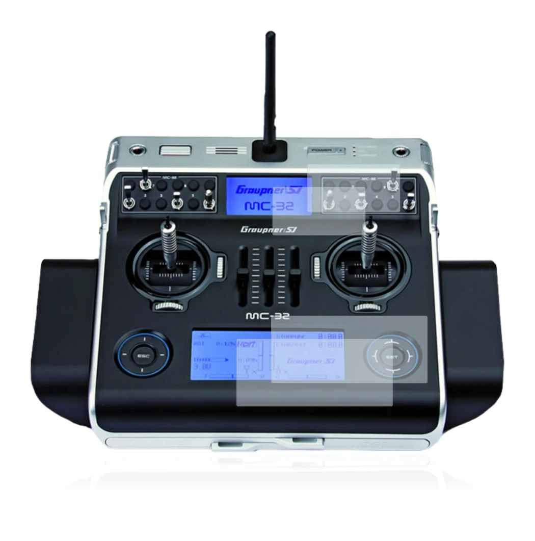 Immagine del dispositivo Graupner MC-32 HoTT con un'ampia varietà di protezioni per lo schermo.