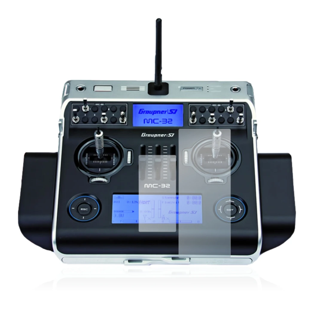 Immagine del dispositivo Graupner MC-32 HoTT con un'ampia varietà di protezioni per lo schermo.