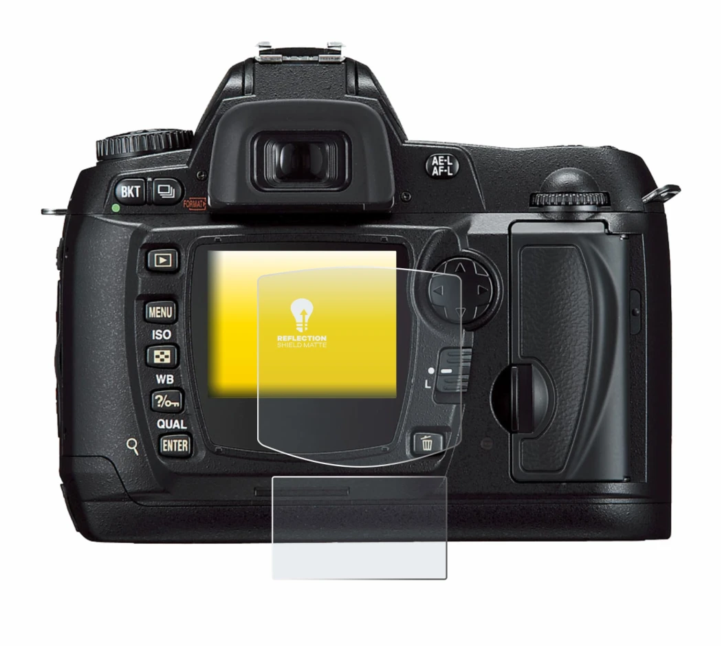 Immagine del dispositivo Nikon D70 con un'ampia varietà di protezioni per lo schermo.
