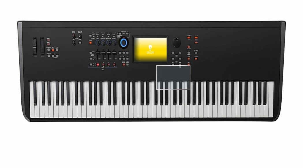 Immagine del dispositivo Yamaha MODX8+ con un'ampia varietà di protezioni per lo schermo.