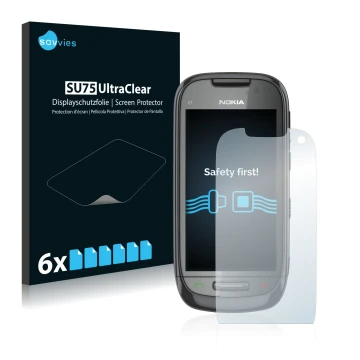 Parte frontale di una confezione del prodotto con il logo del marchio Savvies. Accanto è raffigurato il dispositivo Nokia C7-0