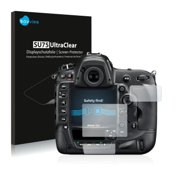 Parte frontale di una confezione del prodotto con il logo del marchio Savvies. Accanto è raffigurato il dispositivo Nikon D4S 