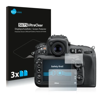 Parte frontale di una confezione del prodotto con il logo del marchio Savvies. Accanto è raffigurato il dispositivo Nikon D810