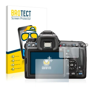 Parte frontale di una confezione del prodotto con il logo del marchio BROTECT. Accanto è raffigurato il dispositivo Pentax K-3