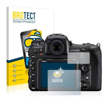 Parte frontale di una confezione del prodotto con il logo del marchio BROTECT. Accanto è raffigurato il dispositivo Nikon D500