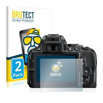Parte frontale di una confezione del prodotto con il logo del marchio BROTECT. Accanto è raffigurato il dispositivo Nikon D560