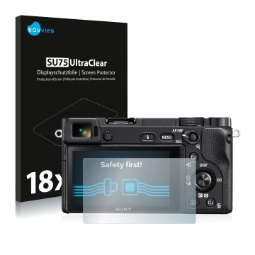 Parte frontale di una confezione del prodotto con il logo del marchio Savvies. Accanto è raffigurato il dispositivo Sony Alpha