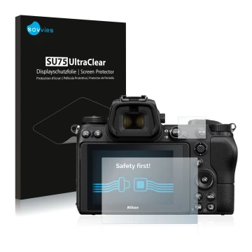 Parte frontale di una confezione del prodotto con il logo del marchio Savvies. Accanto è raffigurato il dispositivo Nikon Z 7 