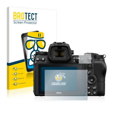 Parte frontale di una confezione del prodotto con il logo del marchio BROTECT. Accanto è raffigurato il dispositivo Nikon Z 6 