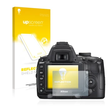 Parte frontale di una confezione del prodotto con il logo del marchio upscreen. Accanto è raffigurato il dispositivo Nikon D50