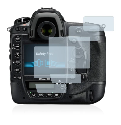 Immagine del dispositivo Nikon D5 con un'ampia varietà di protezioni per lo schermo.