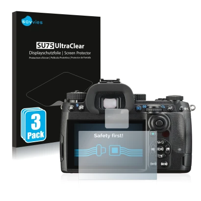 Parte frontale di una confezione del prodotto con il logo del marchio Savvies. Accanto è raffigurato il dispositivo Pentax K-3