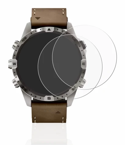 Immagine del dispositivo Garmin Marq Adventurer (Gen 2) con un'ampia varietà di protezioni per lo schermo.