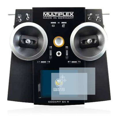 Immagine del dispositivo Multiplex Cockpit SX9 con un'ampia varietà di protezioni per lo schermo.