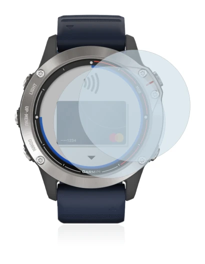 Immagine del dispositivo Garmin quatix 6 con un'ampia varietà di protezioni per lo schermo.