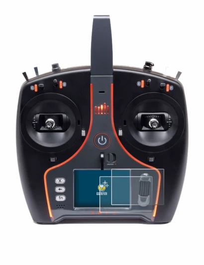 Immagine del dispositivo Spektrum NX7e Plus con un'ampia varietà di protezioni per lo schermo.