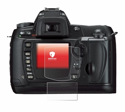 Immagine del dispositivo Nikon D70 con un'ampia varietà di protezioni per lo schermo.