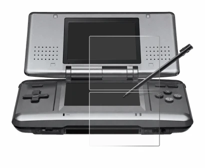 Immagine del dispositivo Nintendo DS con un'ampia varietà di protezioni per lo schermo.