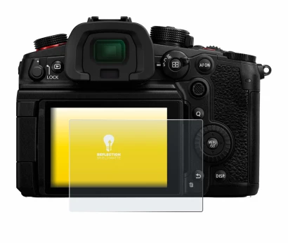 Immagine del dispositivo Panasonic Lumix DC-GH6 con un'ampia varietà di protezioni per lo schermo.