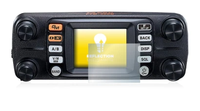 Immagine del dispositivo Yaesu FTM-300DE con un'ampia varietà di protezioni per lo schermo.