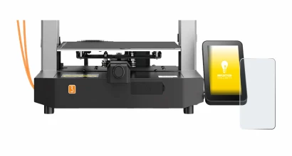 Immagine del dispositivo Anycubic Kobra 3 con un'ampia varietà di protezioni per lo schermo.