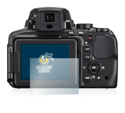 Immagine del dispositivo Nikon Coolpix P900 con un'ampia varietà di protezioni per lo schermo.