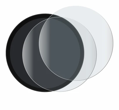 Immagine del dispositivo Triumph Trident 660 2021+ con un'ampia varietà di protezioni per lo schermo.