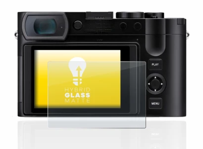 Immagine del dispositivo Leica Q3 con un'ampia varietà di protezioni per lo schermo.