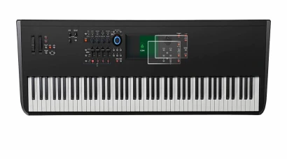 Immagine del dispositivo Yamaha MODX8+ con un'ampia varietà di protezioni per lo schermo.