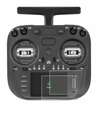 Immagine del dispositivo Radiomaster TX15 Max con un'ampia varietà di protezioni per lo schermo.