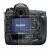 Immagine del dispositivo Nikon D4 con un'ampia varietà di protezioni per lo schermo.