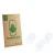 Parte frontale di una confezione del prodotto con il logo del marchio ScreenLeaf. Accanto si trova la protezione per lo scherm